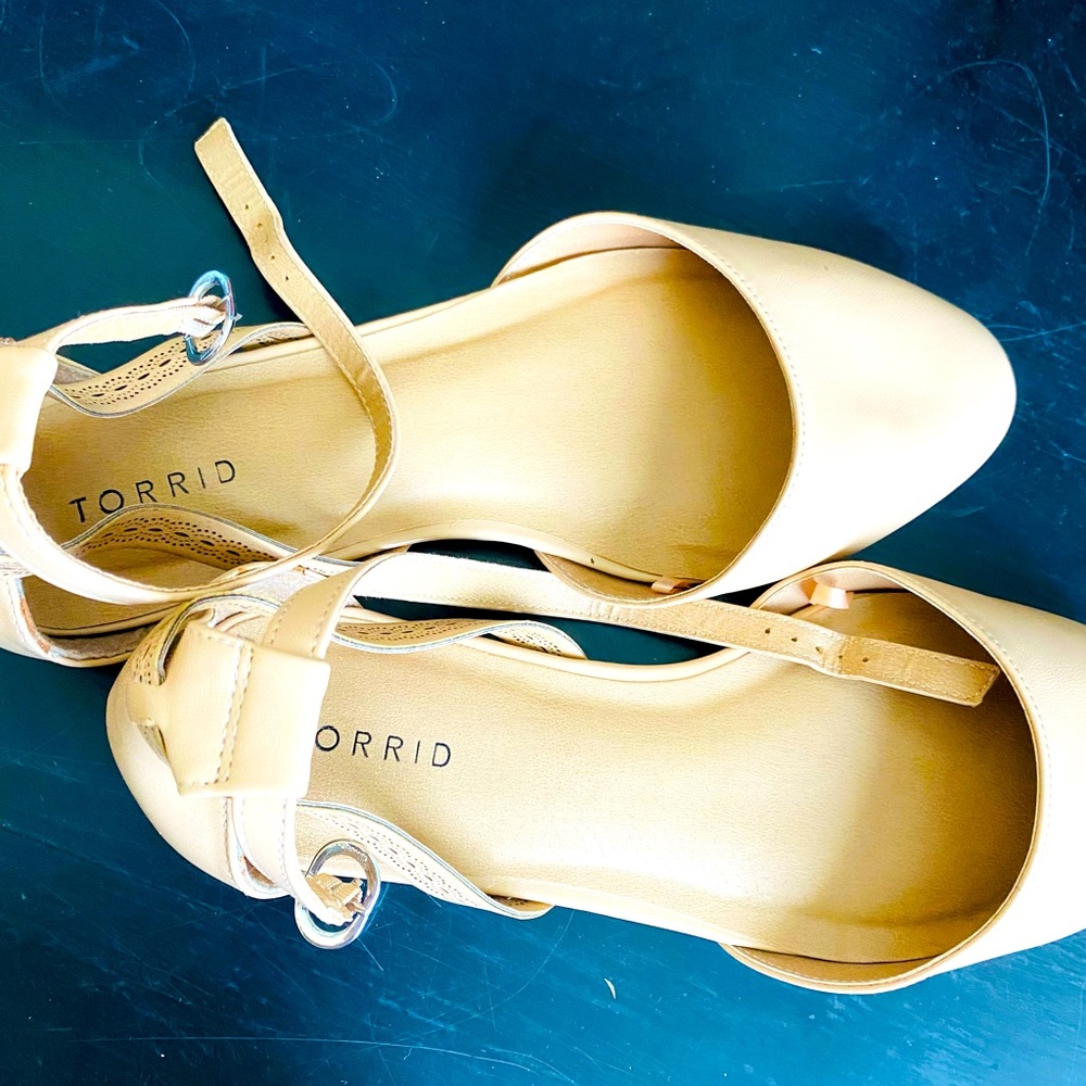 Torrid Ballet Pink Ankle Flats 12w NWT